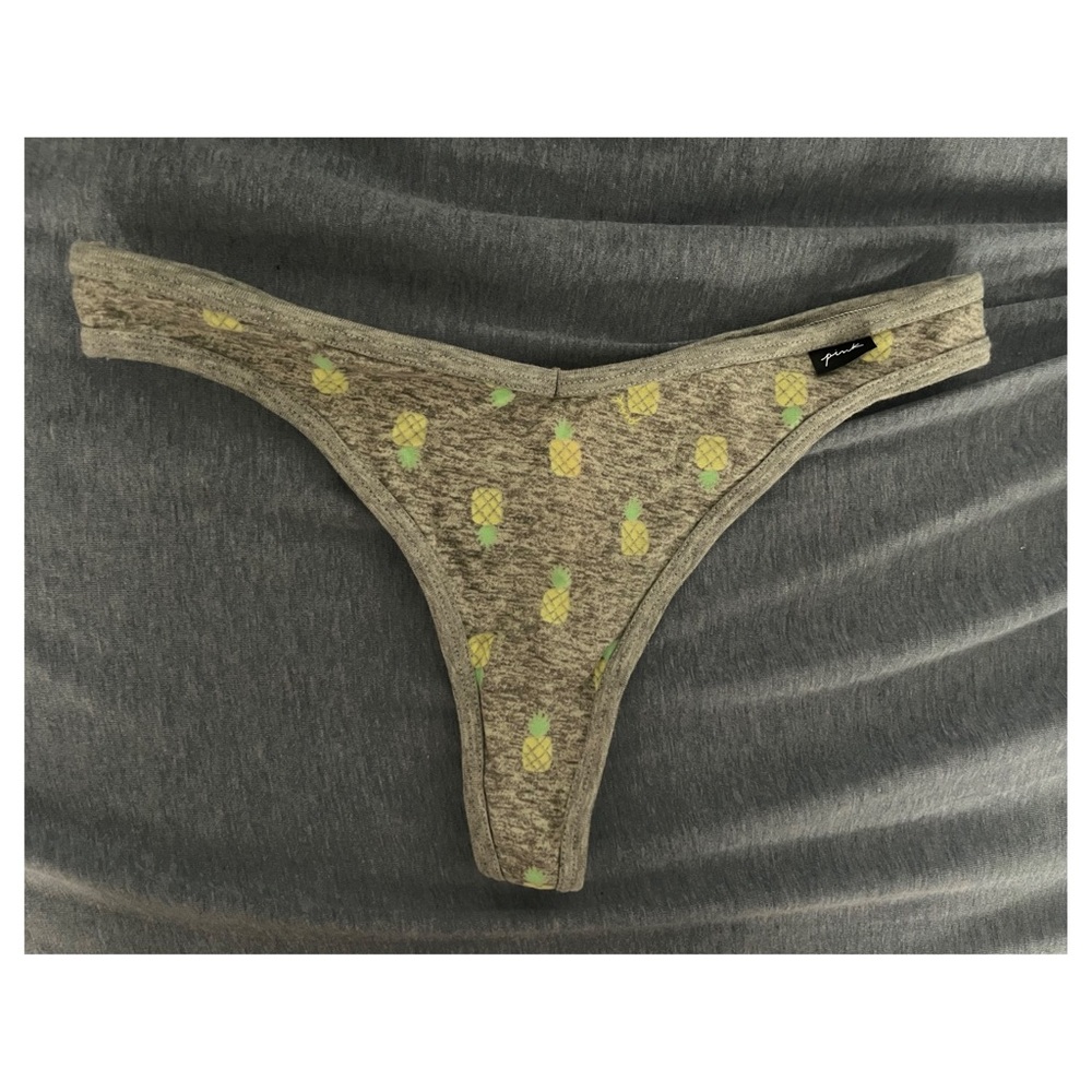 Victoria's Secret PINK grey pineapple thong Size Small
